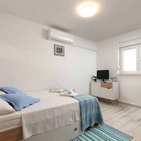 Appartement Le Ines à Split Extérieur photo