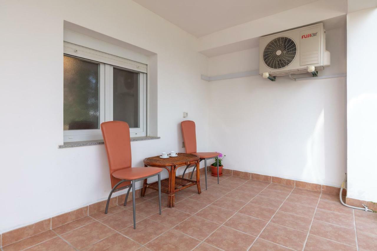 Appartement Le Ines à Split Extérieur photo
